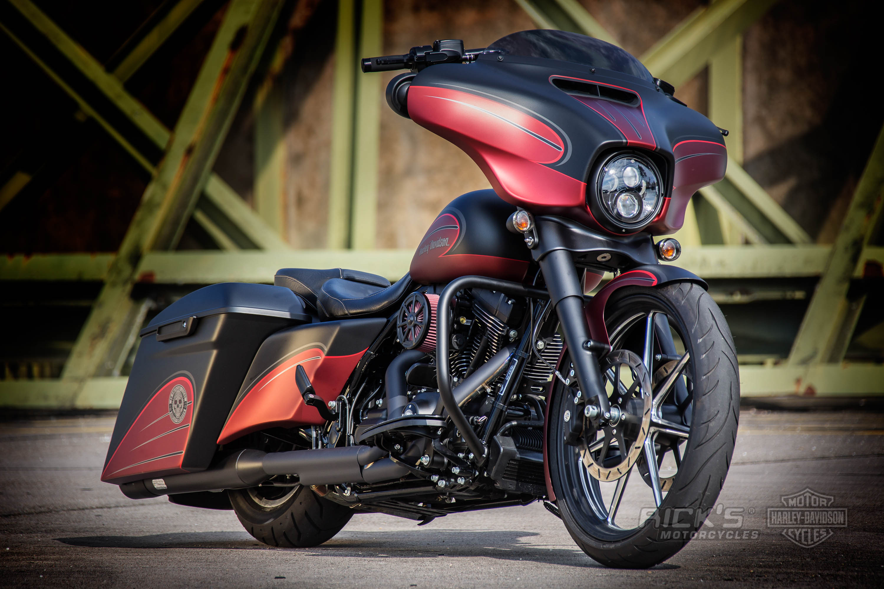 Bagger bikes deals harley