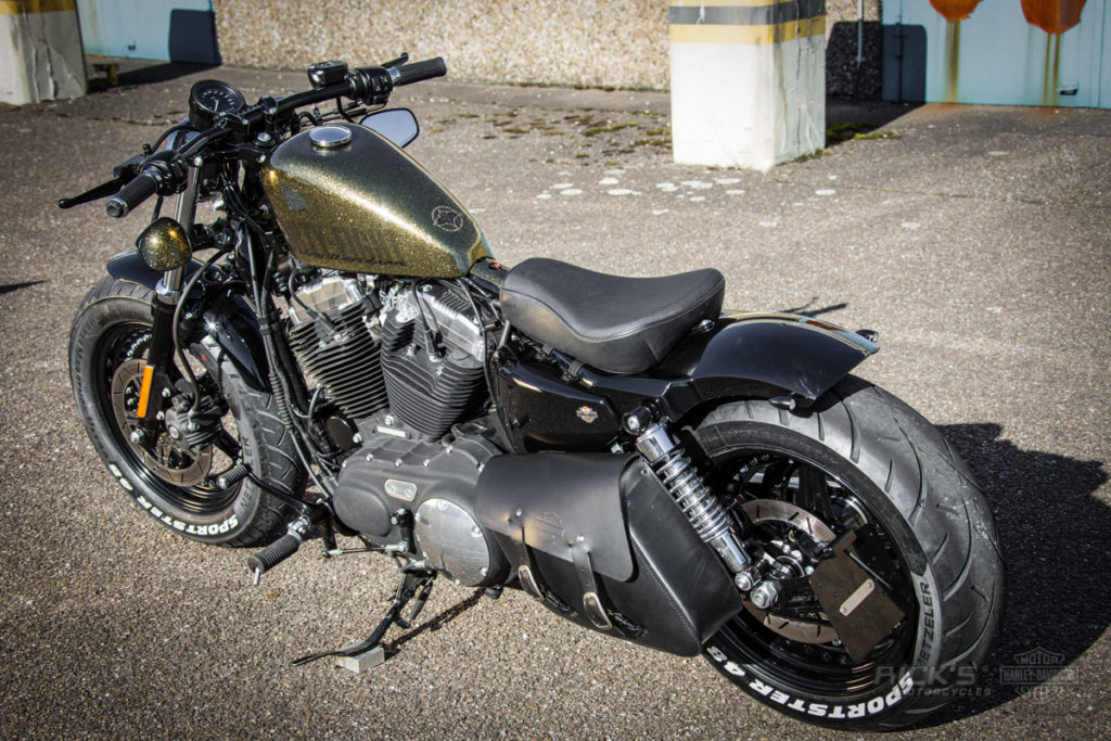 Kennzeichenhalter seitlich M kompatibel mit Harley Davidson Sportster 1200  Custom 04-19 schwarz Craftride ✓ Jetzt Bestellen!