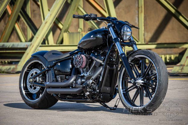 Harley Davidson Breakout Custom Ricks 037