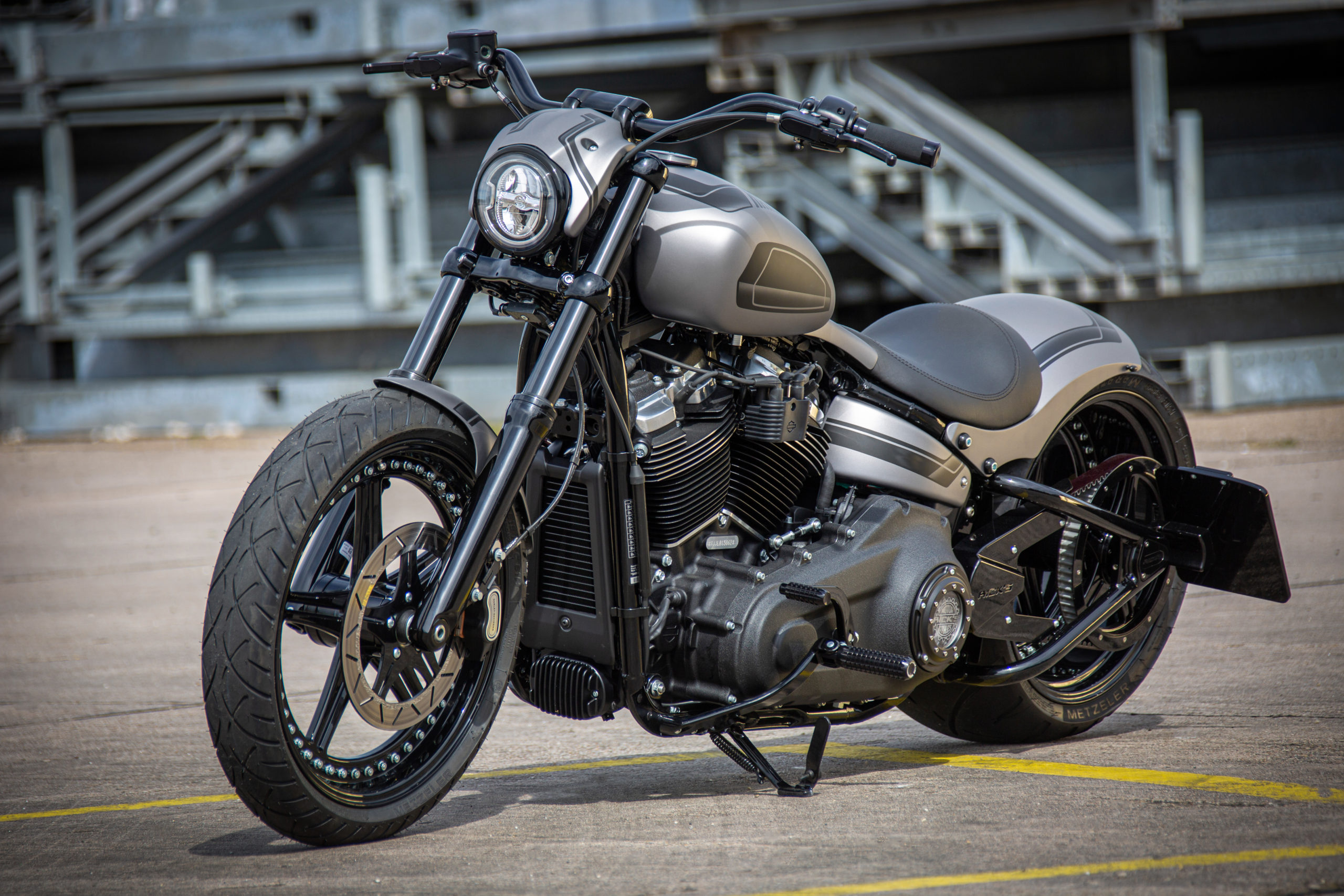 M8 Street Bob - Street Bob 300 - Rick`s Motorcycles - Harley Davidson ...