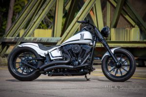 Harley Davidson Fat Boy Twin Cam 300 weiss 007