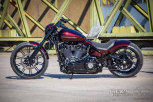 Harley Davidson Breakout Ricks Softail 108