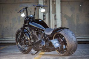 Harley Davidson Breakout 300 Custom ricks 037
