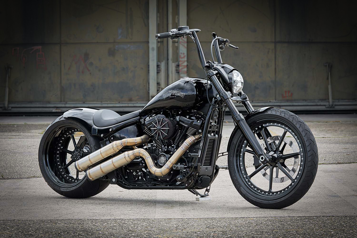 Harley 2024 breakout bobber