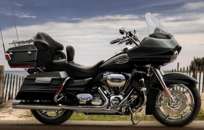 Screamin` Eagle Road Glide Ultra